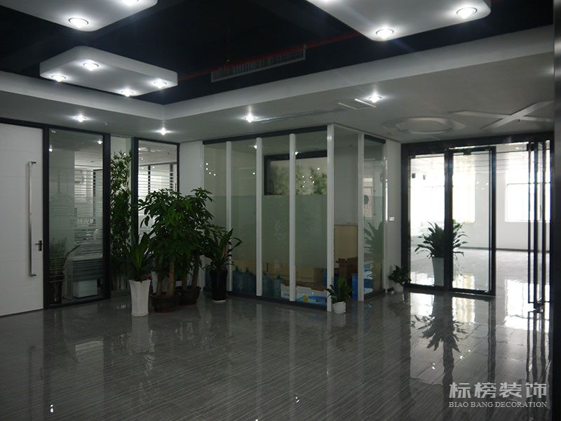 深圳廠房裝修，無(wú)塵車間裝修，深圳裝飾，深圳辦公室裝修